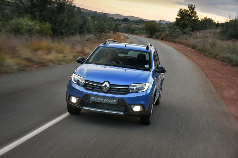  Renault Sandero Stepway Plus 2018 года  (ZA) (фото 4 из 19)